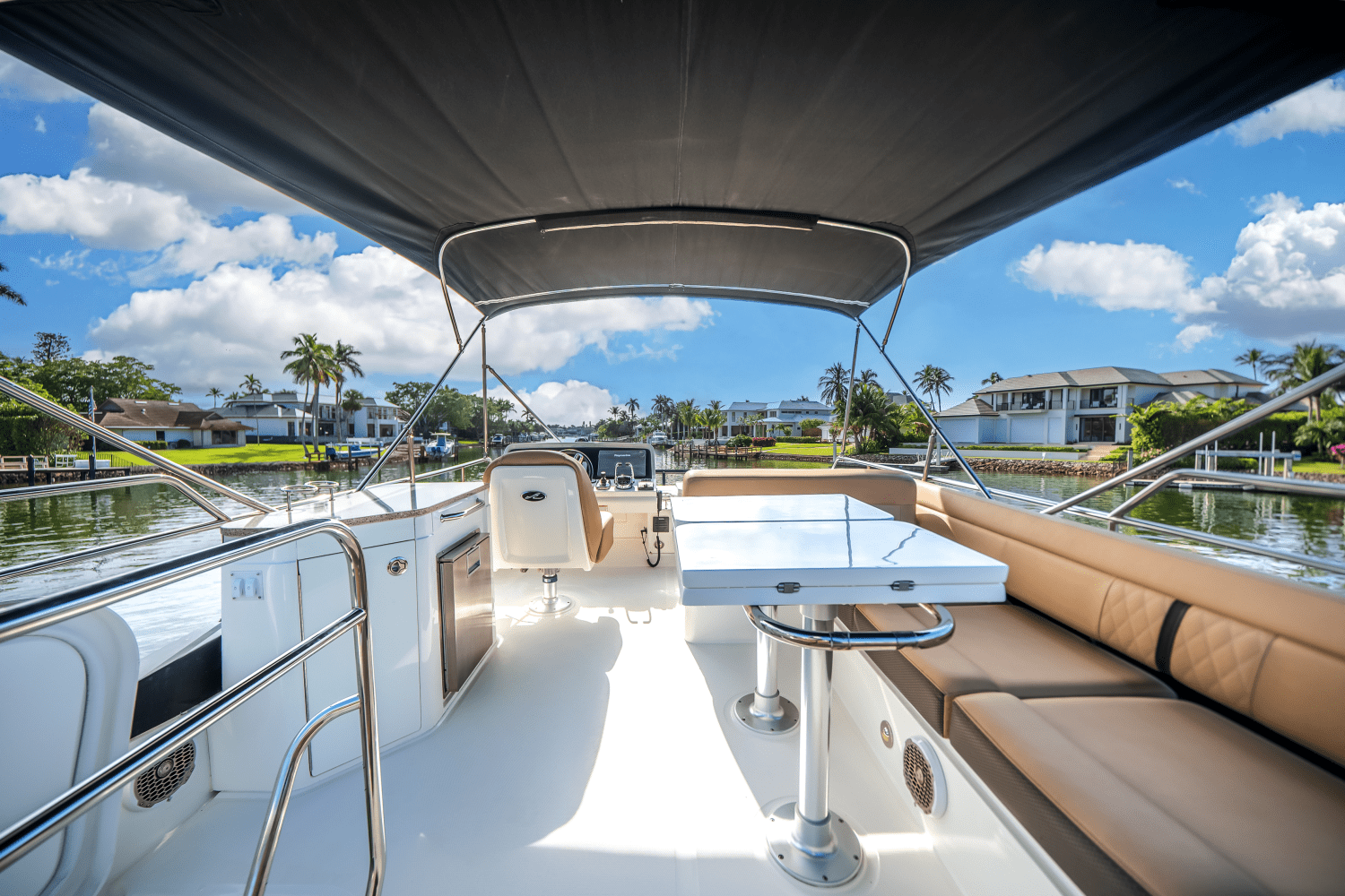 Slide: The Image of Sea Ray 400 FLY 2017 - 35