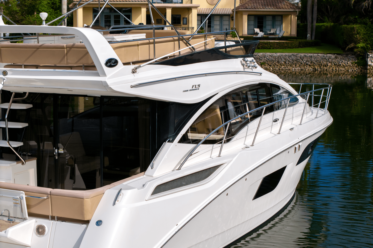 Slide: The Image of Sea Ray 400 FLY 2017 - 4