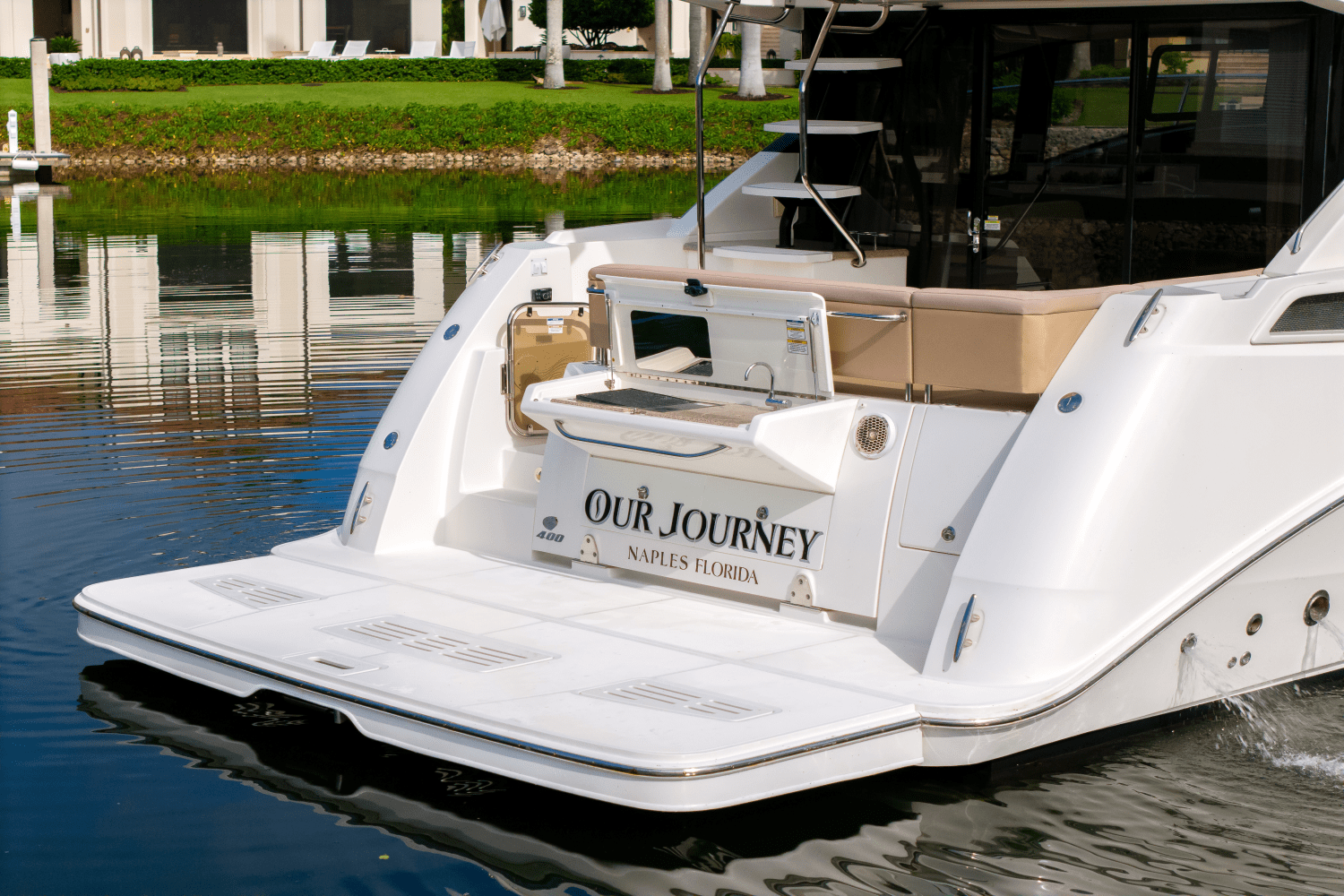 Slide: The Image of Sea Ray 400 FLY 2017 - 6