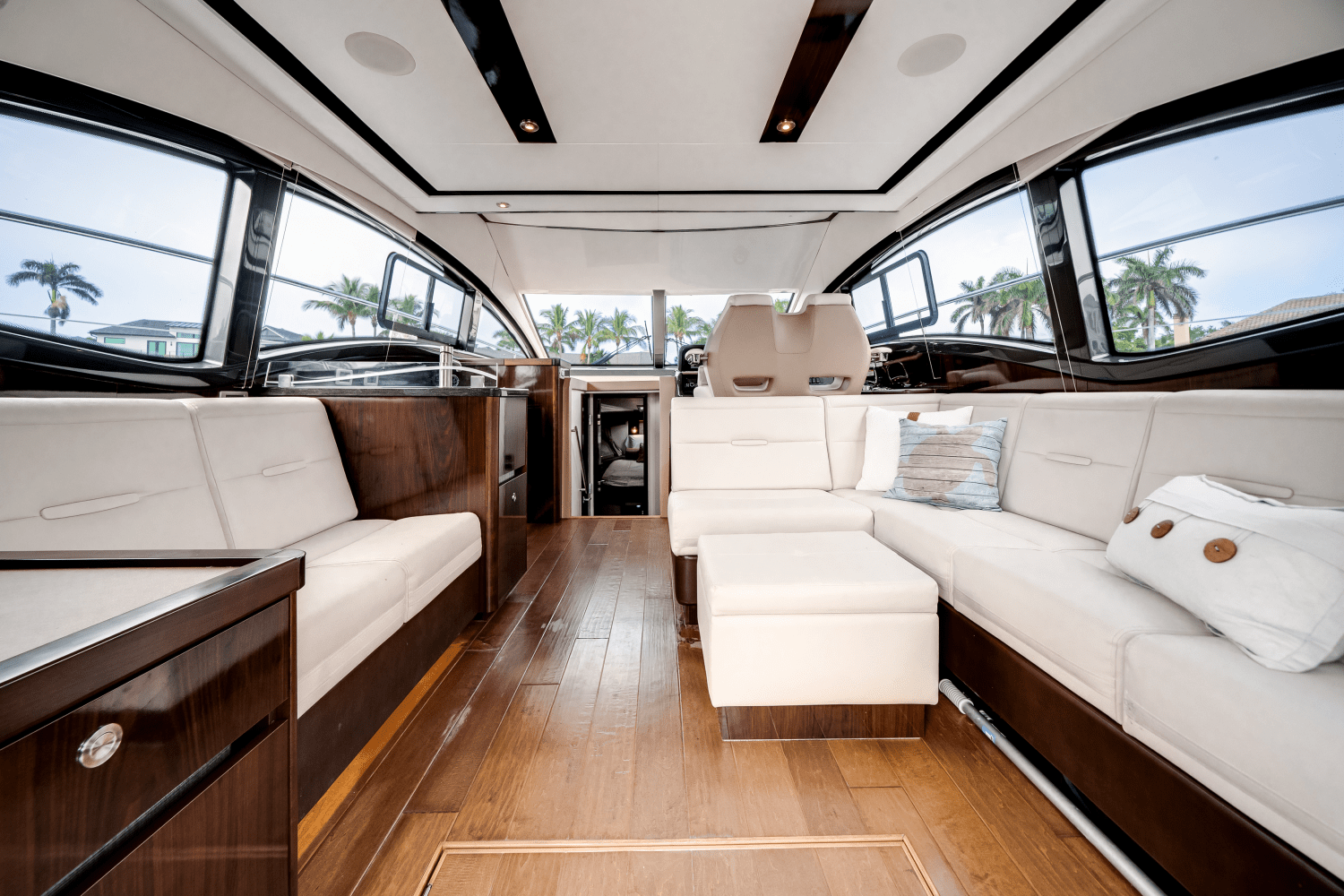 Slide: The Image of Sea Ray 400 FLY 2017 - 9