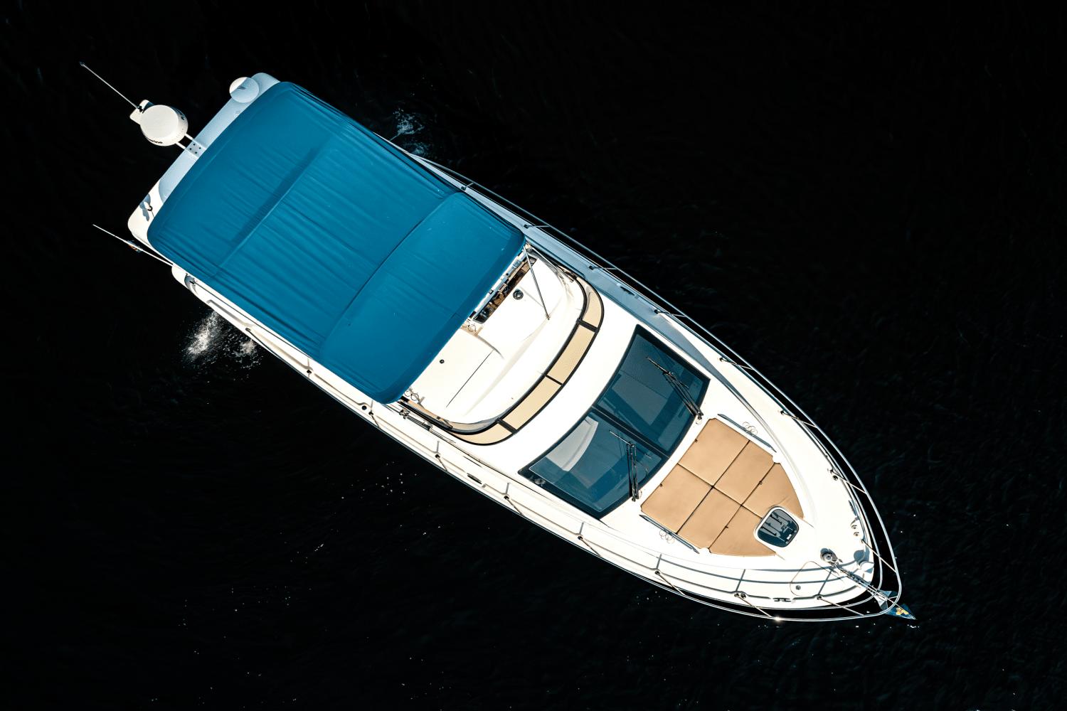 Slide: The Image of Sea Ray 400 Fly 2018 - 13