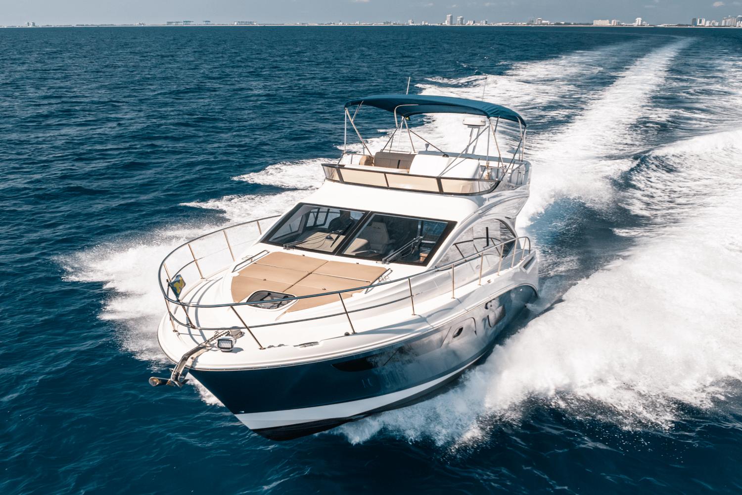 Slide: The Image of Sea Ray 400 Fly 2018 - 2