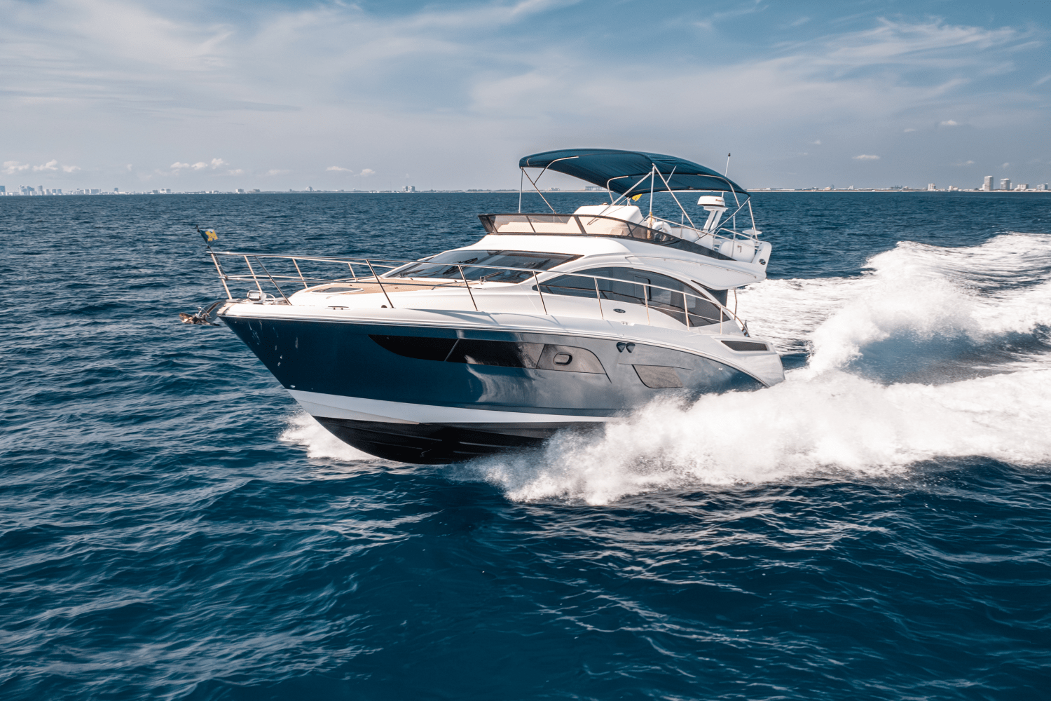 Slide: The Image of Sea Ray 400 FLY 2018 - 3