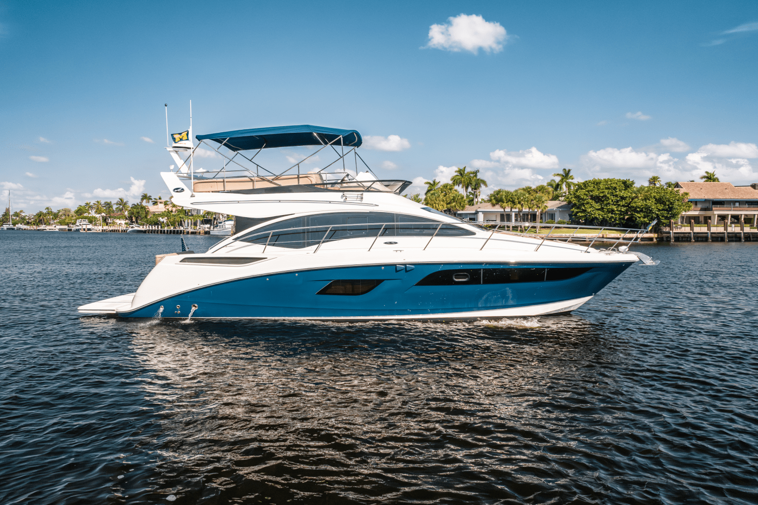 Slide: The Image of Sea Ray 400 FLY 2018 - 8