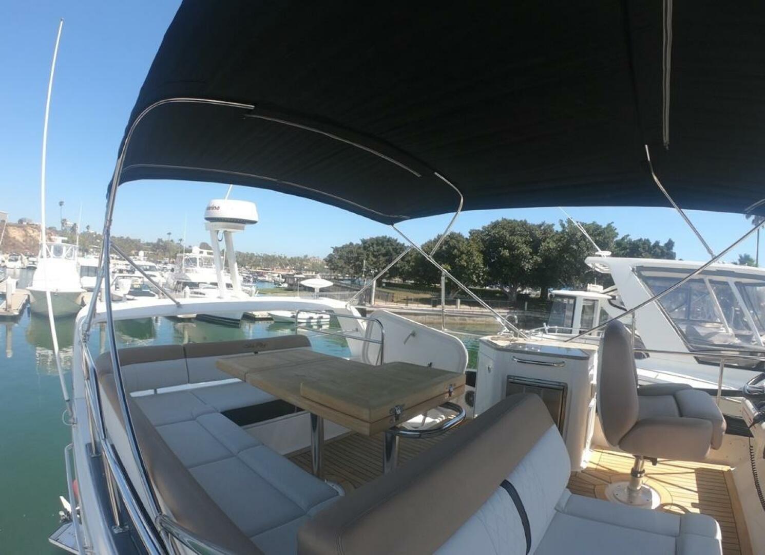 Slide: The Image of Sea Ray 400 Flybridge 2018 - 4826943