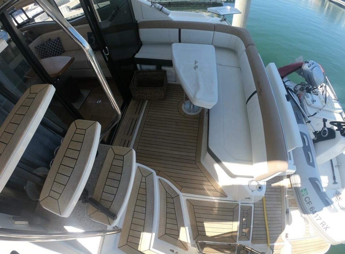 Slide: The Image of Sea Ray 400 Flybridge 2018 - 4827061