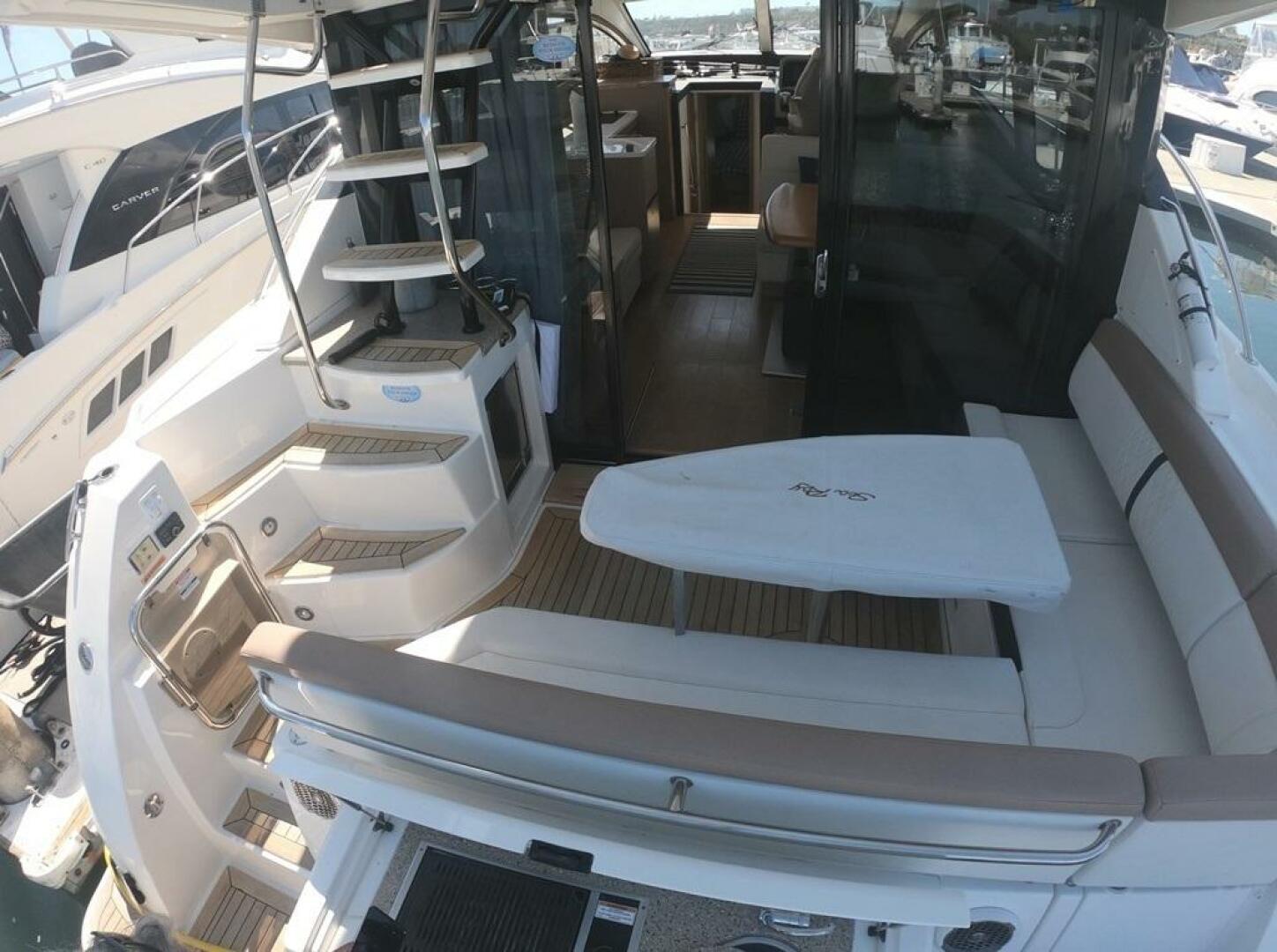 Slide: The Image of Sea Ray 400 Flybridge 2018 - 4827062