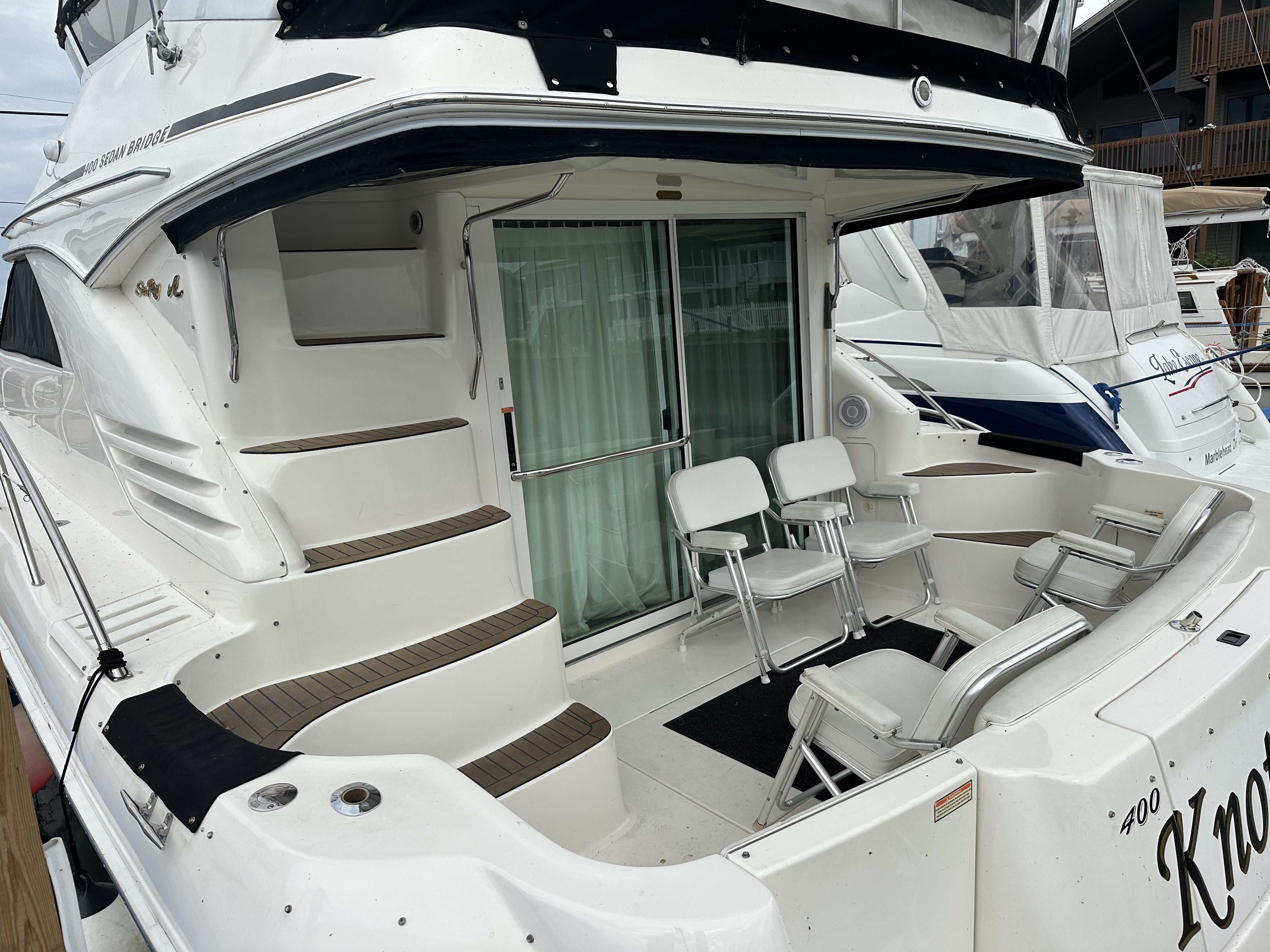 Slide: The Image of Sea Ray 400 SEDANBRIDGE 1997 - 11