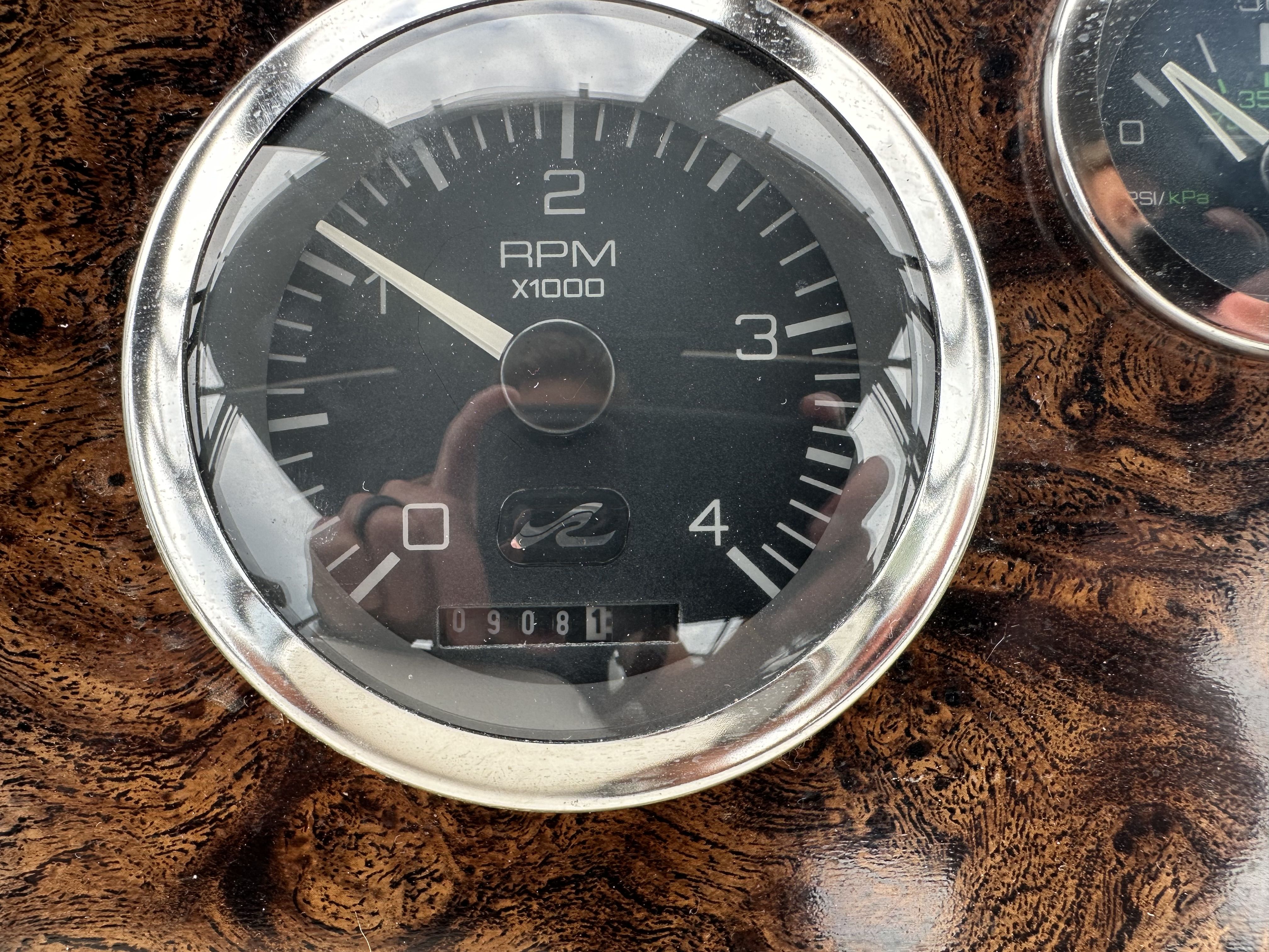 Slide: The Image of Sea Ray 400 SEDANBRIDGE 1997 - 20