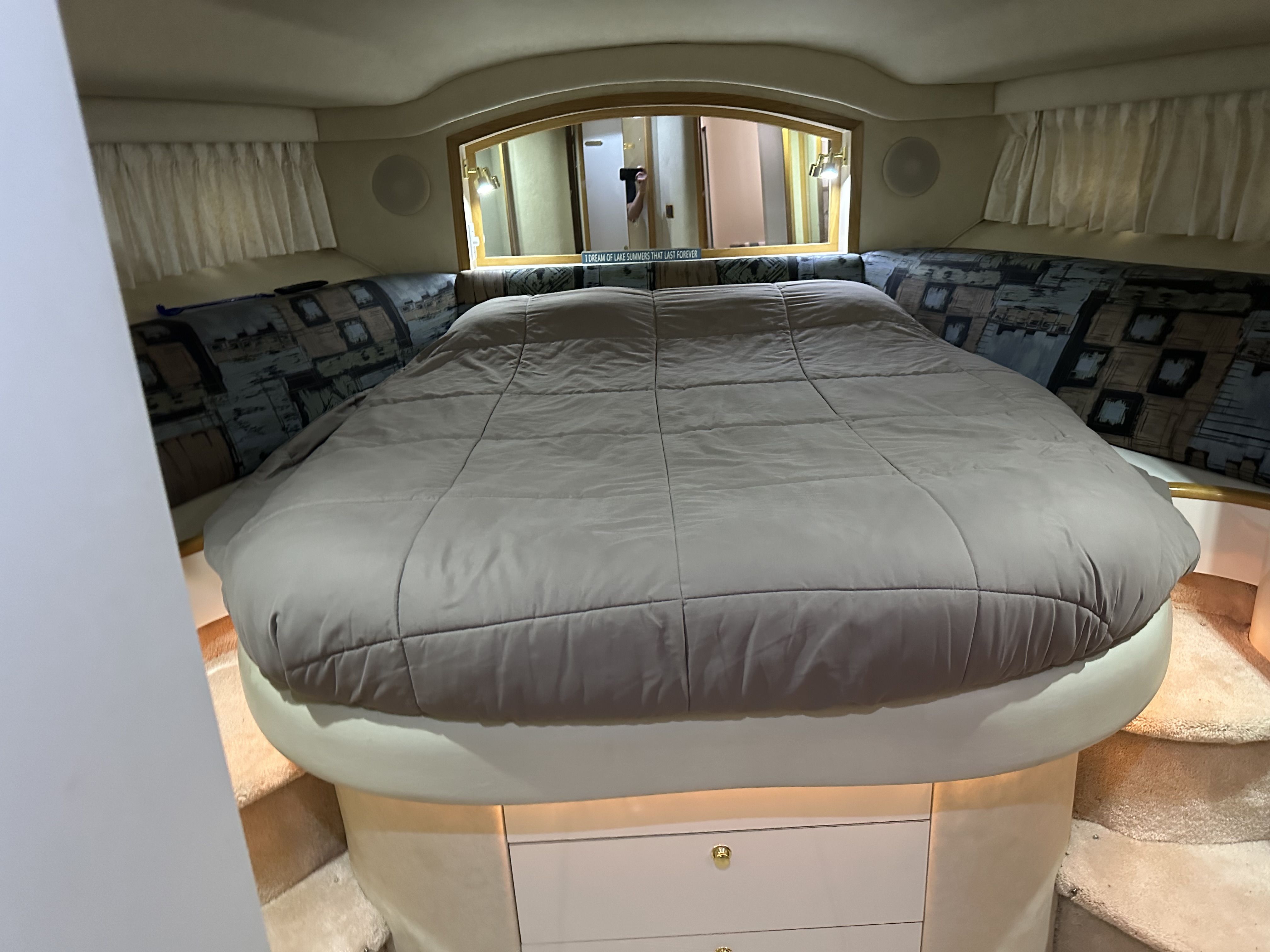 Slide: The Image of Sea Ray 400 SEDANBRIDGE 1997 - 30