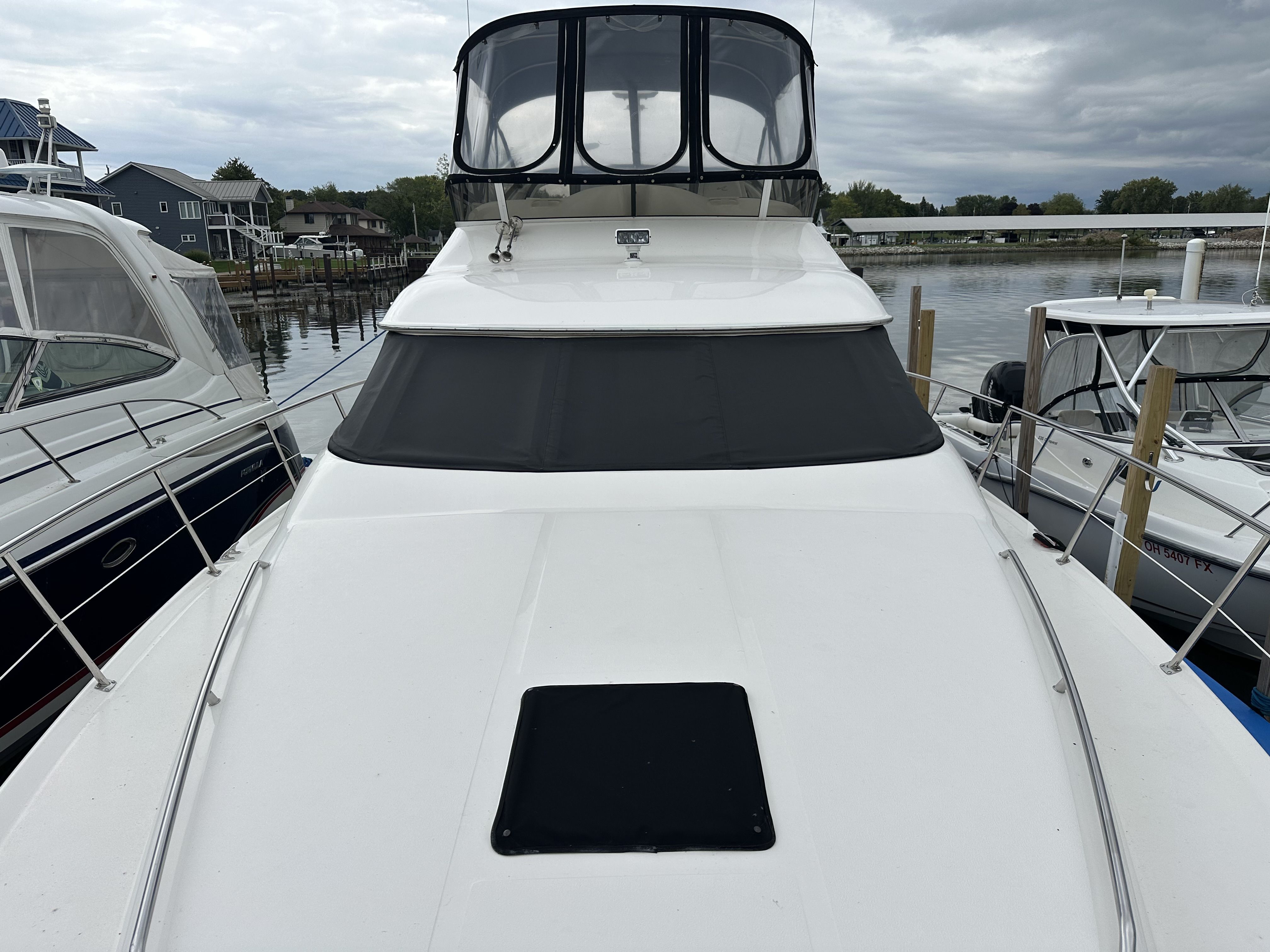 Slide: The Image of Sea Ray 400 SEDANBRIDGE 1997 - 6