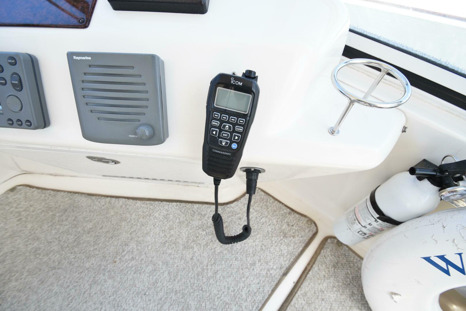 Slide: The Image of Sea Ray 400 Sedan Bridge 2003 - 5365994