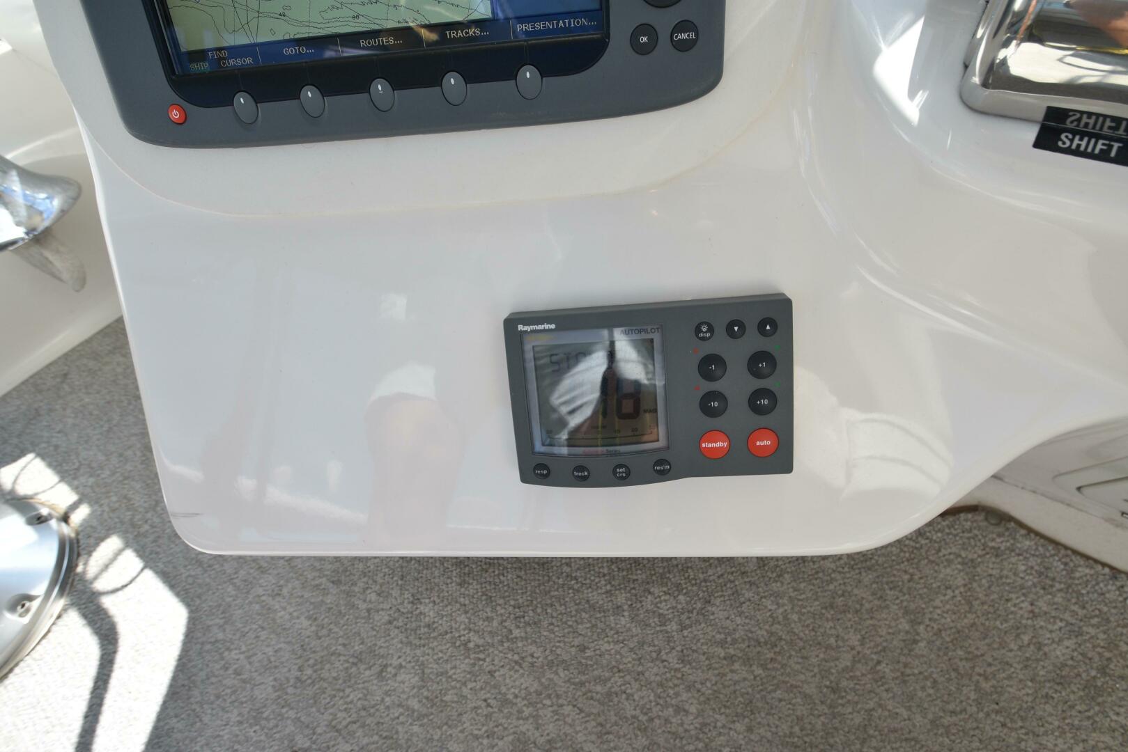 Slide: The Image of Sea Ray 400 Sedan Bridge 2003 - 5366003