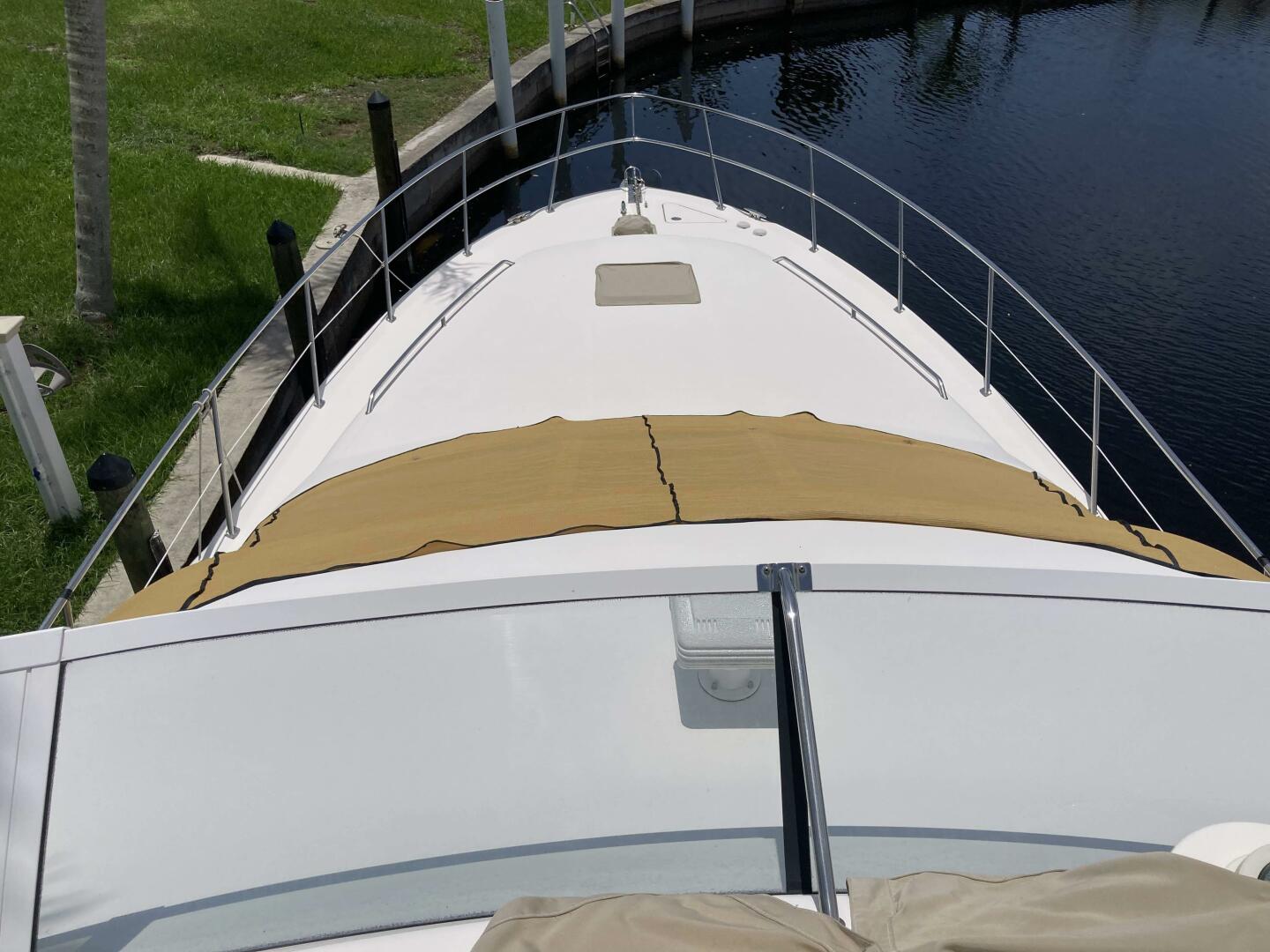 Slide: The Image of Sea Ray 400 Sedan Bridge 2004 - 5410769