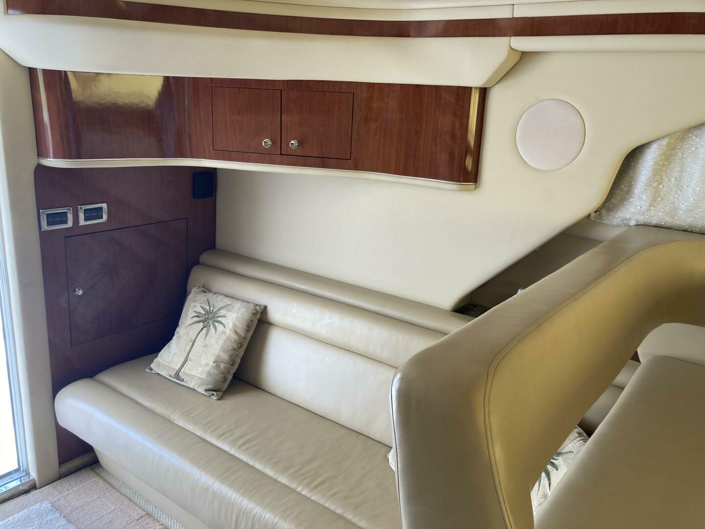 Slide: The Image of Sea Ray 400 Sedan Bridge 2004 - 5410785