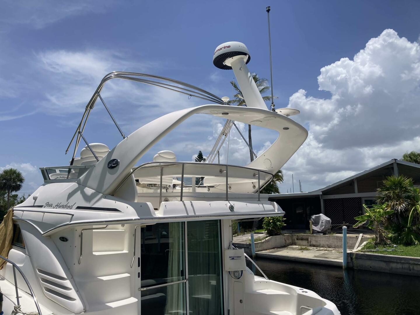 Slide: The Image of Sea Ray 400 Sedan Bridge 2004 - 5410787