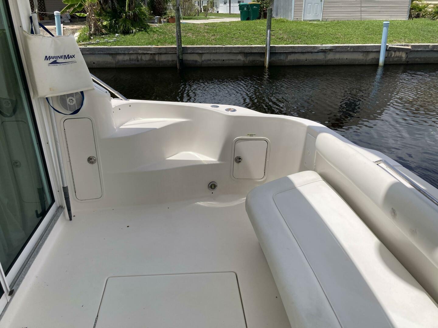 Slide: The Image of Sea Ray 400 Sedan Bridge 2004 - 5410759