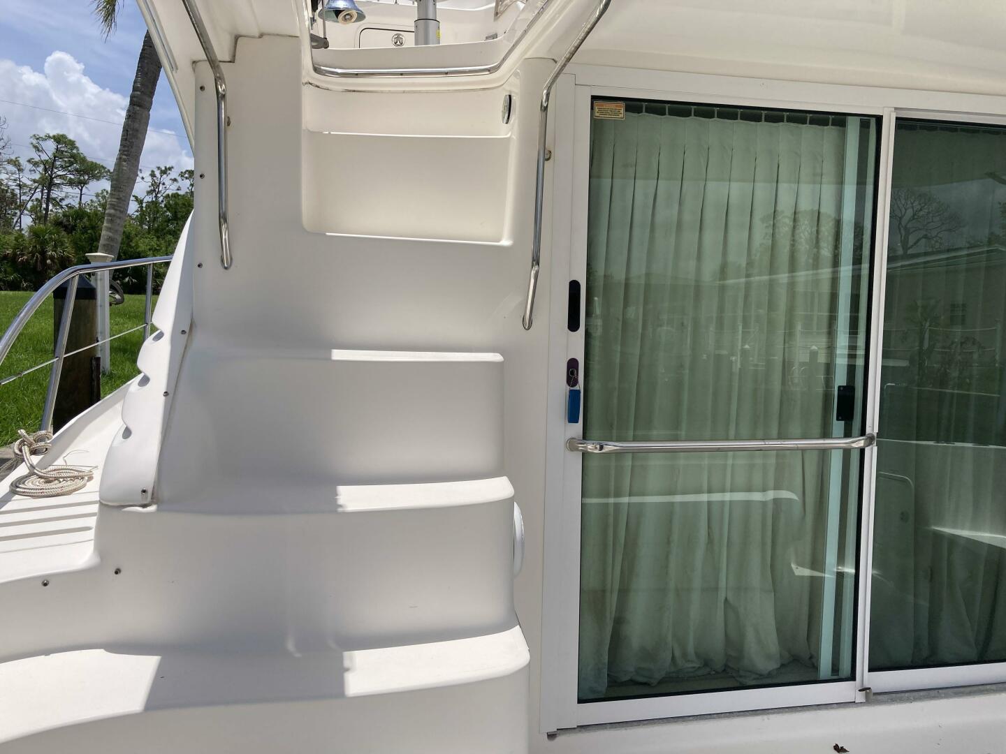 Slide: The Image of Sea Ray 400 Sedan Bridge 2004 - 5410762