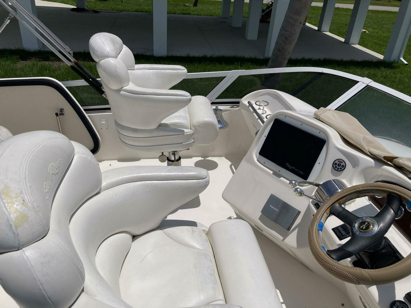 Slide: The Image of Sea Ray 400 Sedan Bridge 2004 - 5410767