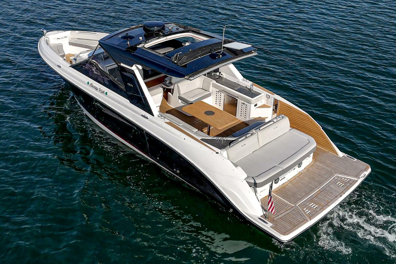 Slide: The Image of Sea Ray 400 SLX 2021 - 1