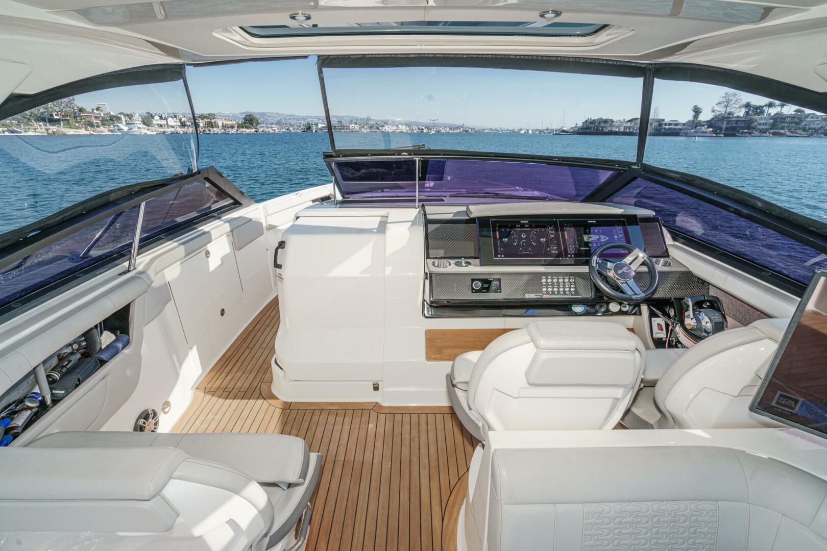 Slide: The Image of Sea Ray 400 SLX 2021 - 19