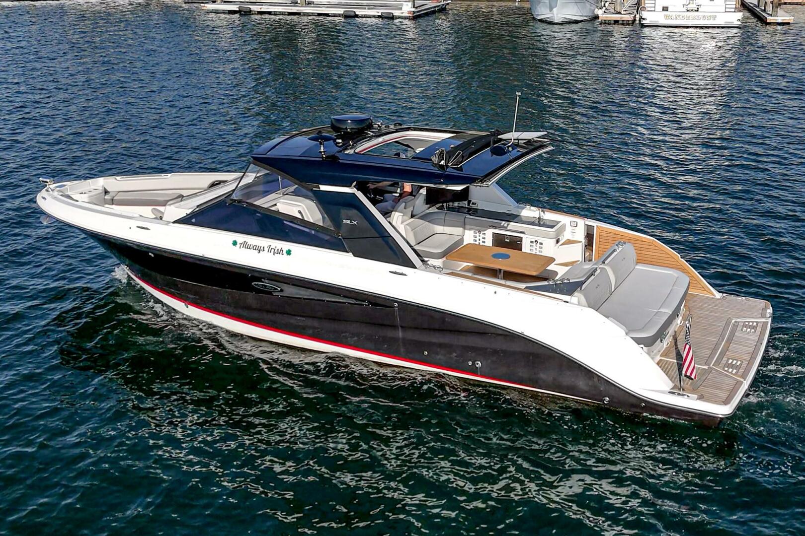 Slide: The Image of Sea Ray 400 SLX 2021 - 2