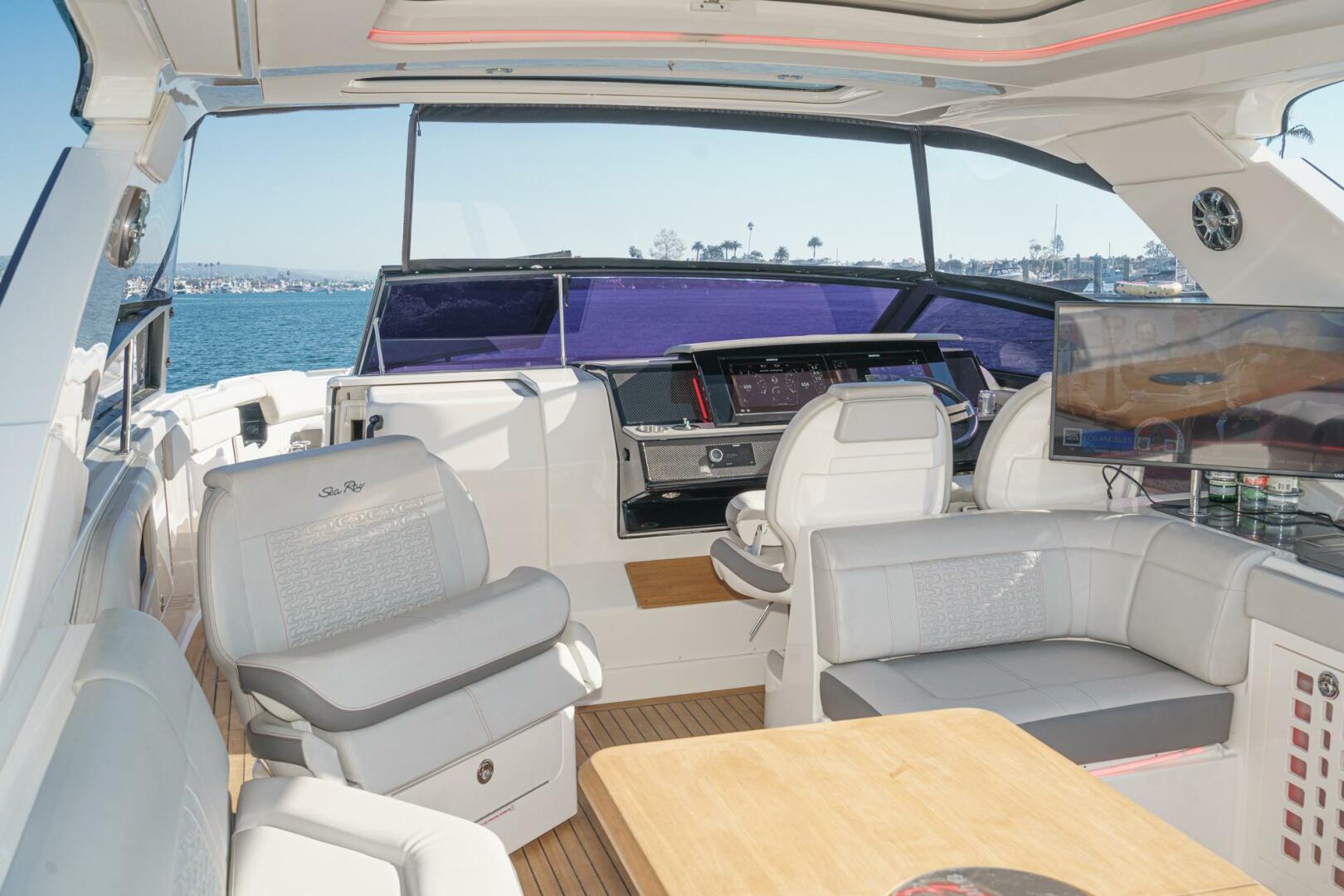 Slide: The Image of Sea Ray 400 SLX 2021 - 20