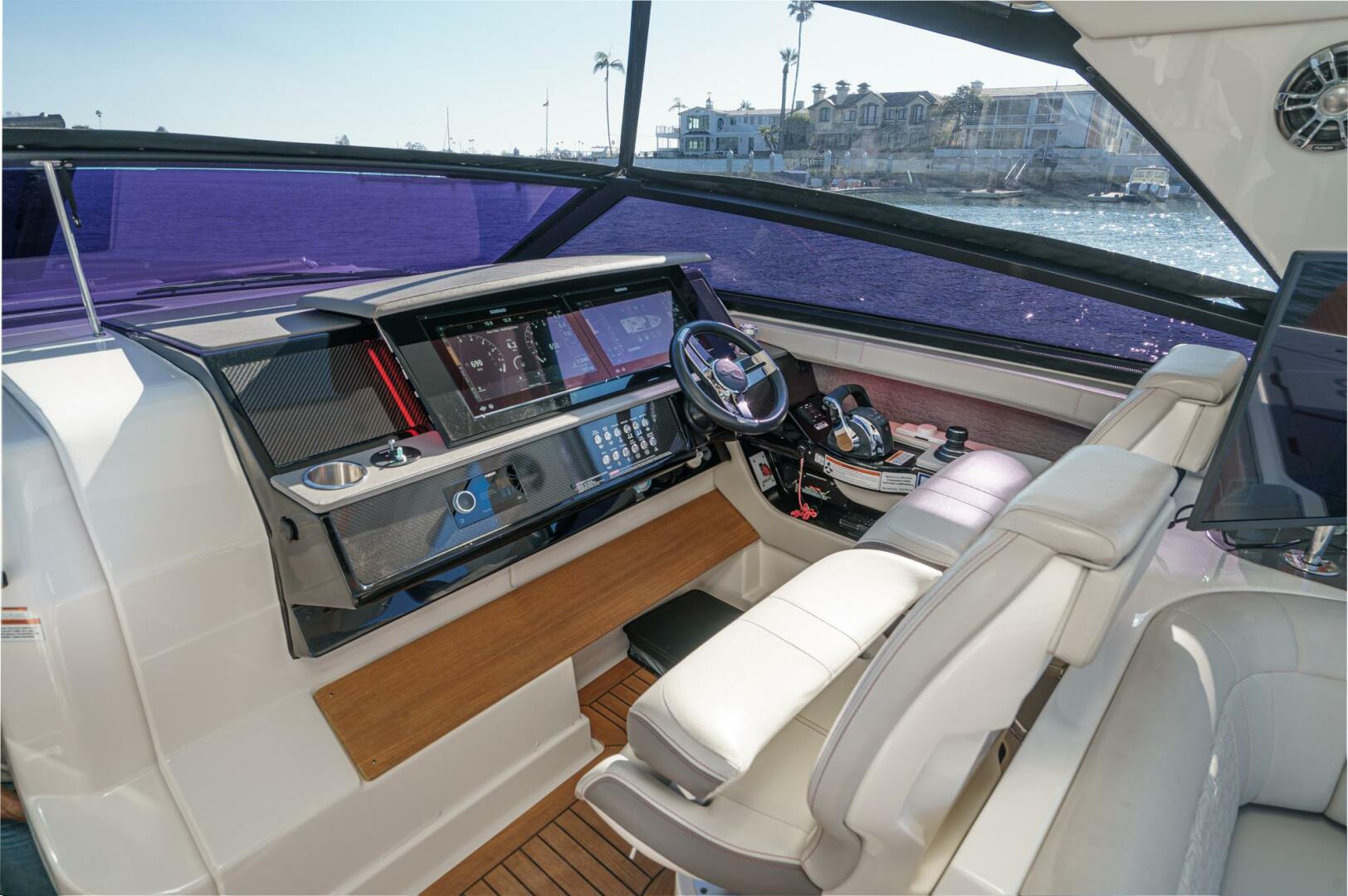 Slide: The Image of Sea Ray 400 SLX 2021 - 22