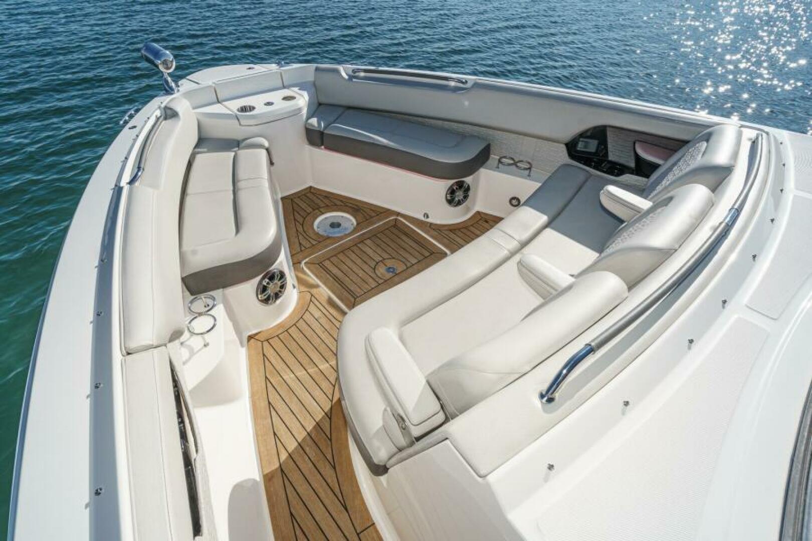 Slide: The Image of Sea Ray 400 SLX 2021 - 5163298