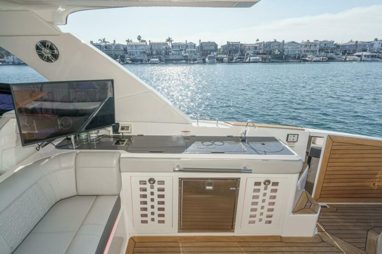 Slide: The Image of Sea Ray 400 SLX 2021 - 5163300