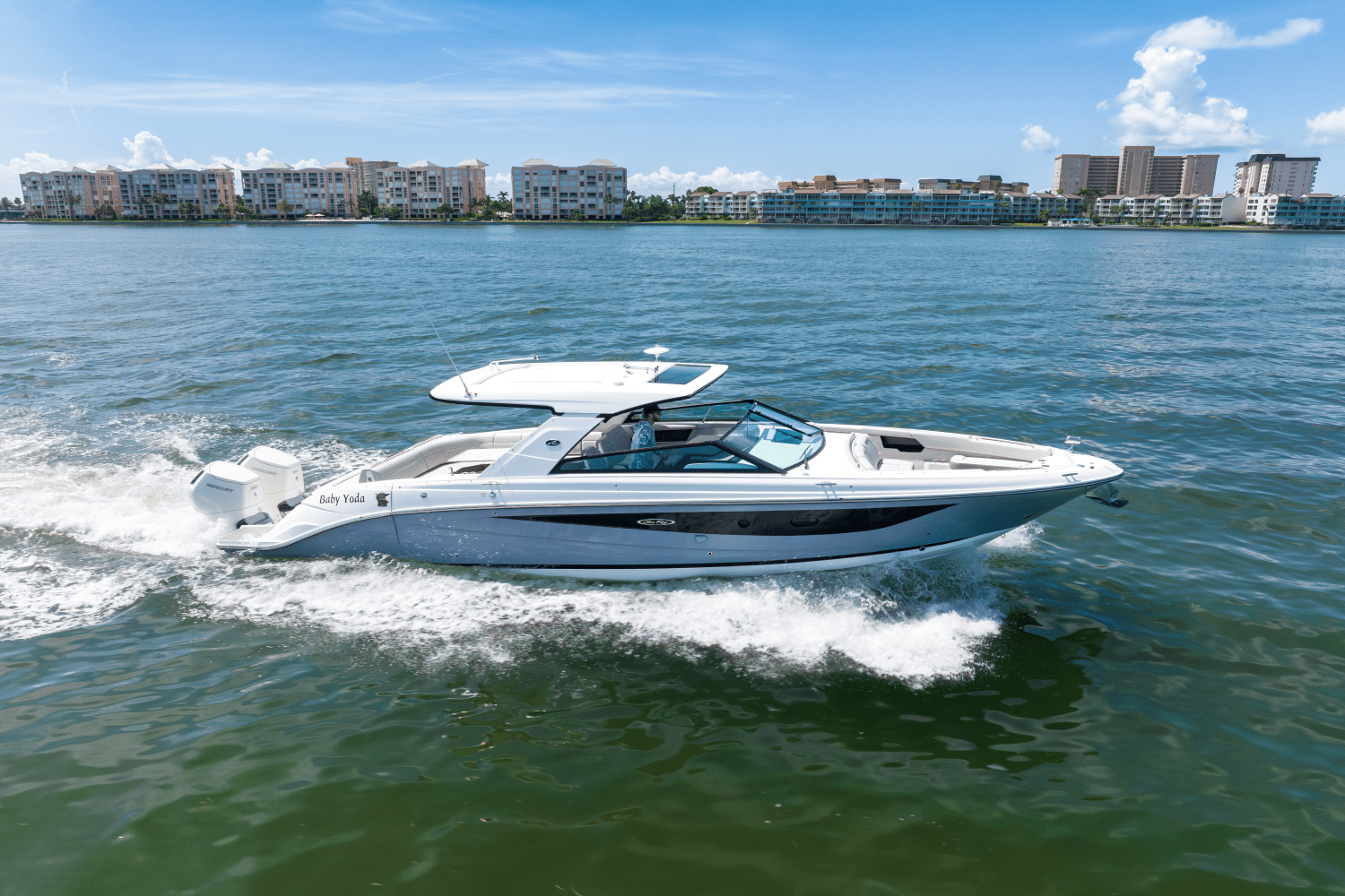 Slide: The Image of Sea Ray 400 SLX-OB 2023 - 1
