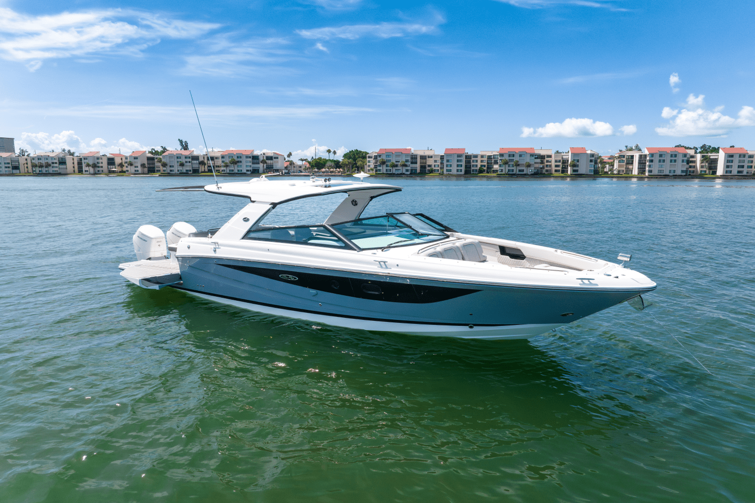 Slide: The Image of Sea Ray 400 SLX-OB 2023 - 12