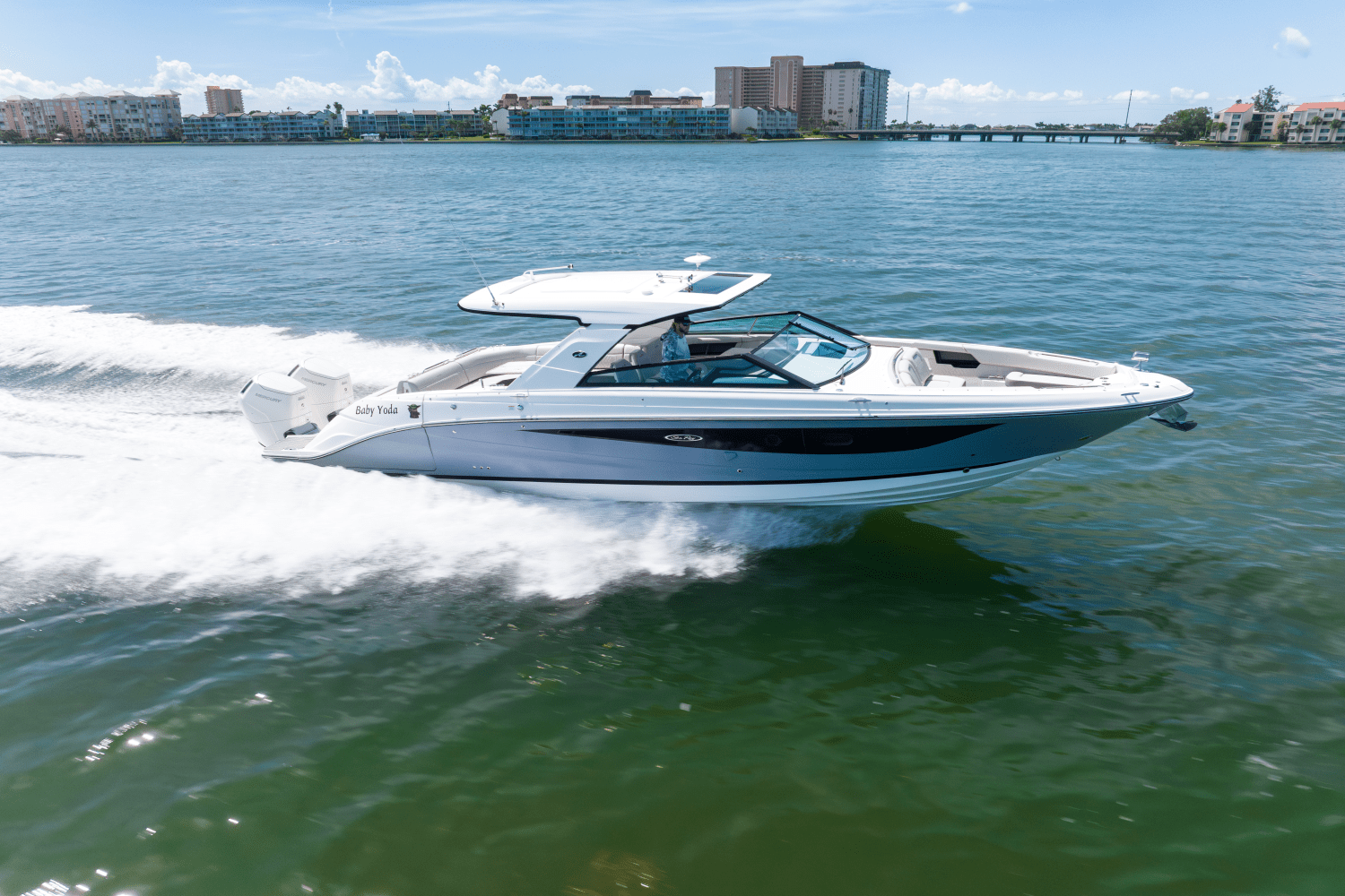 Slide: The Image of Sea Ray 400 SLX-OB 2023 - 2