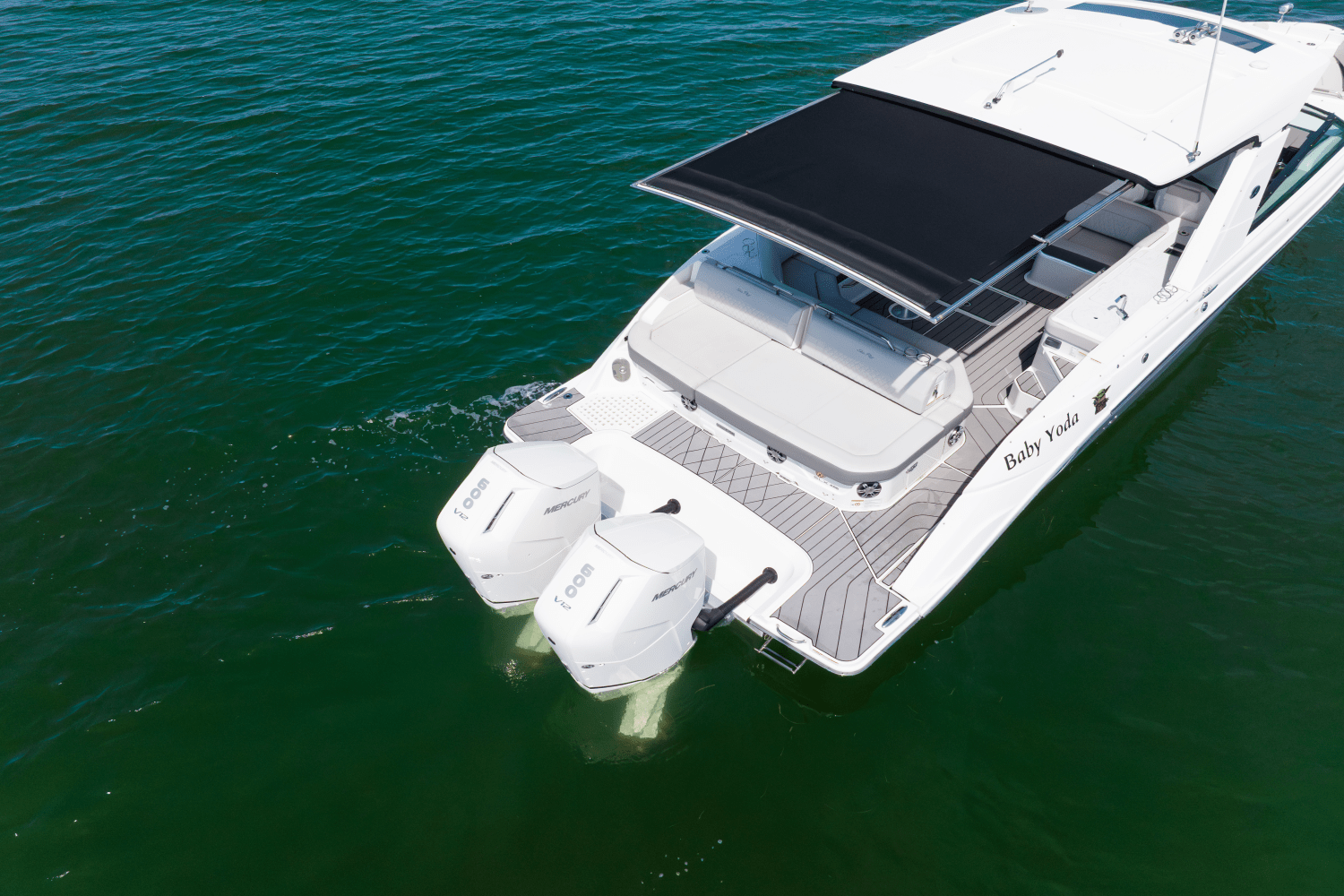 Slide: The Image of Sea Ray 400 SLX-OB 2023 - 21