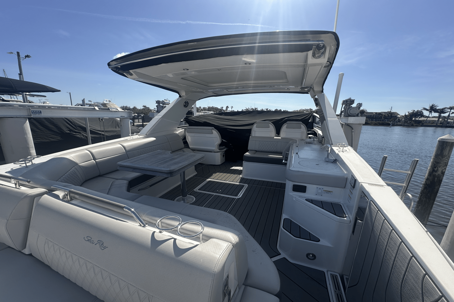 Slide: The Image of Sea Ray 400 SLX-OB 2023 - 39
