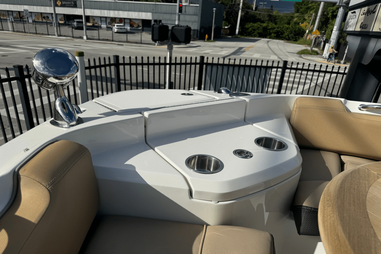 Slide: The Image of Sea Ray 400 SLX OB 2019 - 11