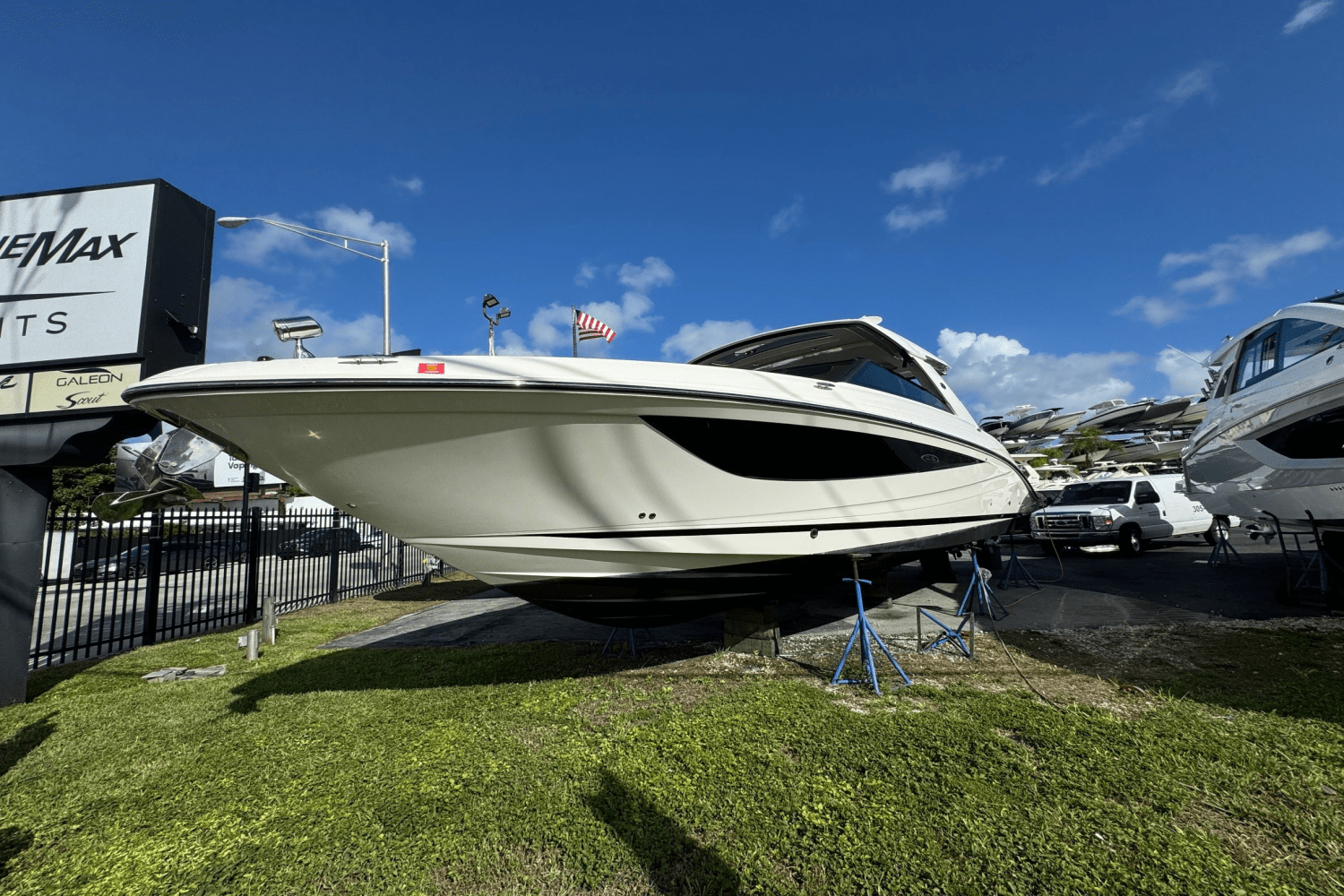 Slide: The Image of Sea Ray 400 SLX OB 2019 - 2