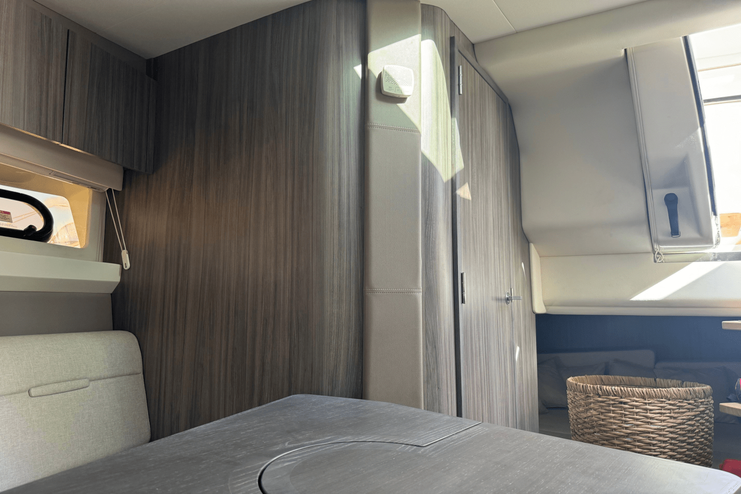 Slide: The Image of Sea Ray 400 SLX OB 2019 - 23