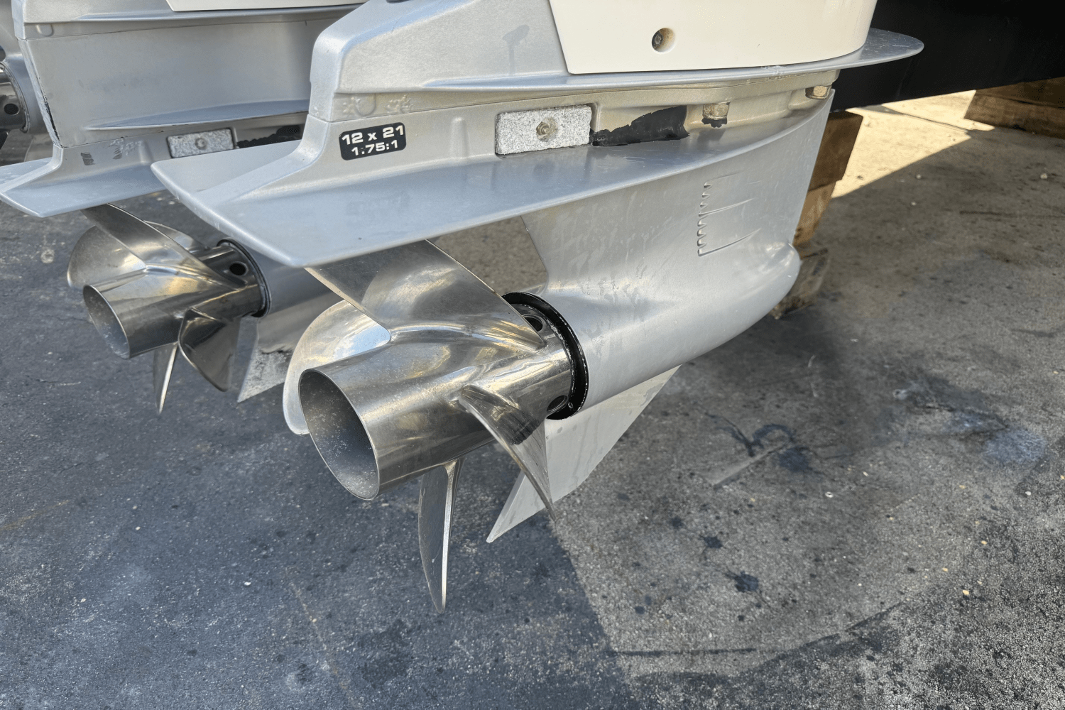 Slide: The Image of Sea Ray 400 SLX OB 2019 - 28