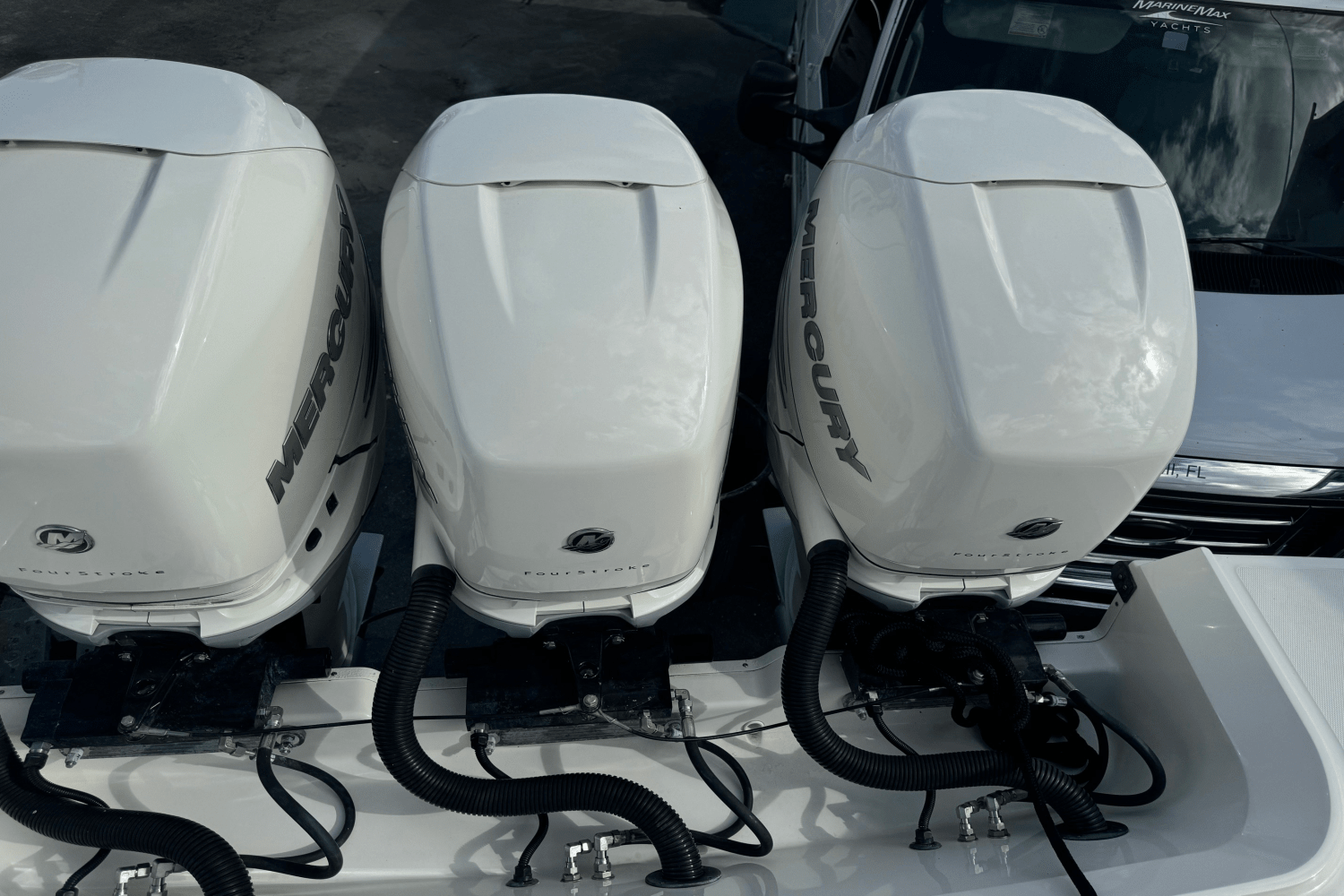Slide: The Image of Sea Ray 400 SLX OB 2019 - 7