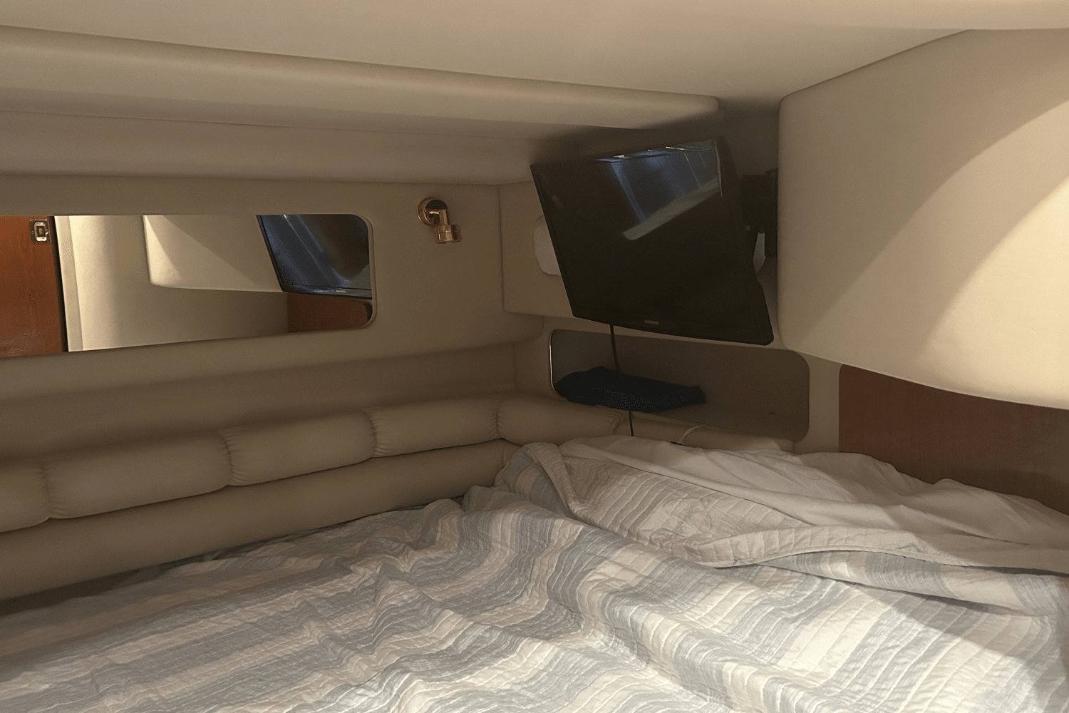 Slide: The Image of Sea Ray 400 SUNDANCER 1998 - 16