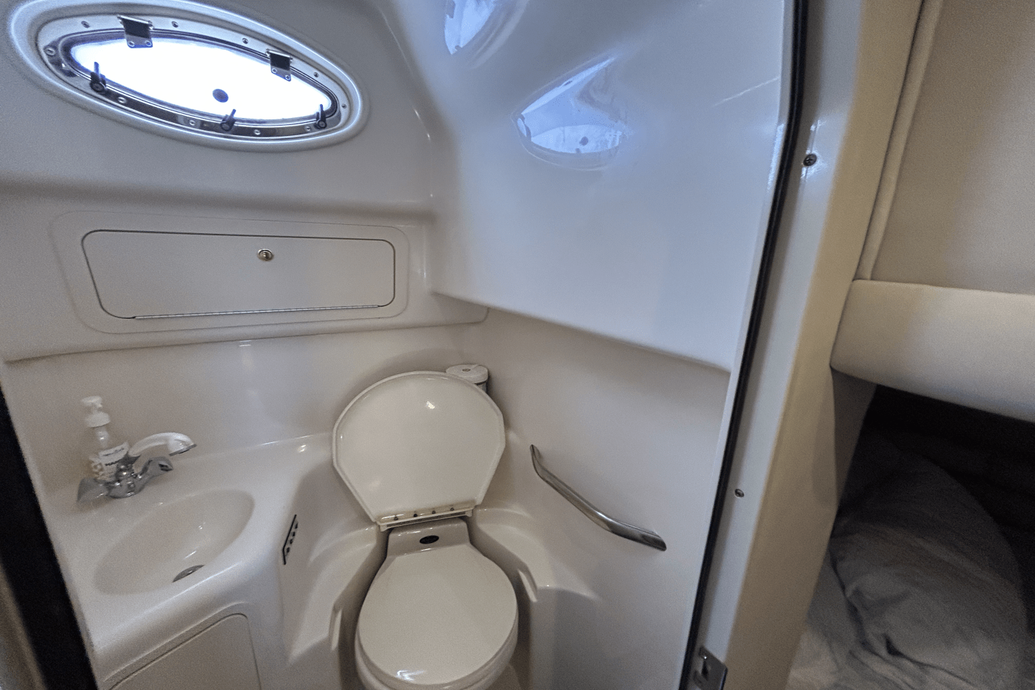 Slide: The Image of Sea Ray 400 SUNDANCER 1998 - 17