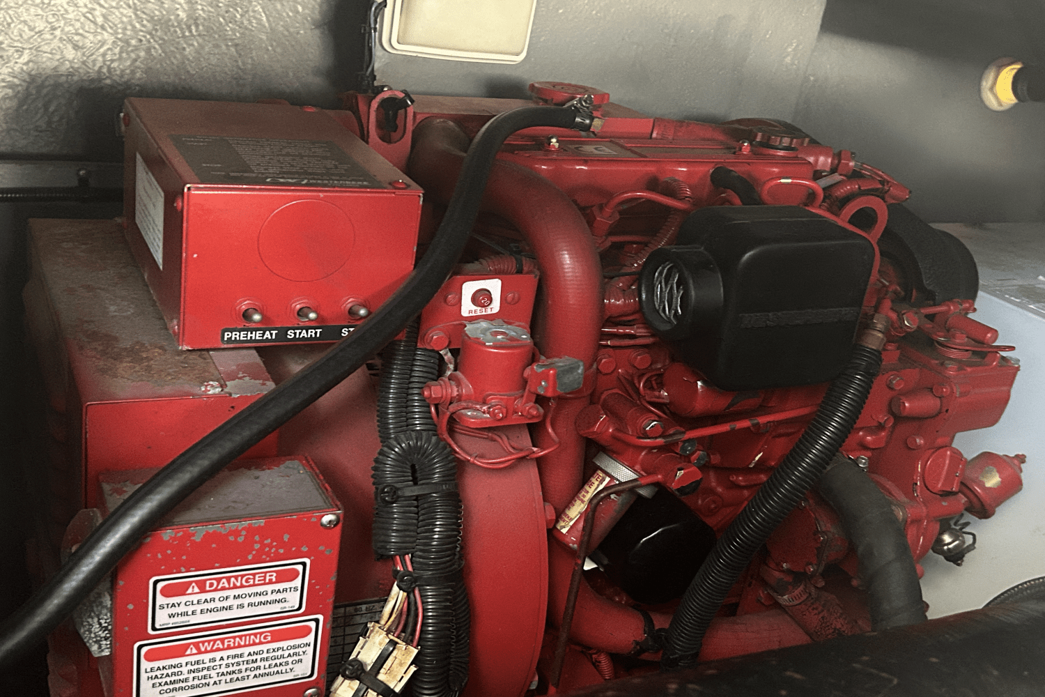 Slide: The Image of Sea Ray 400 SUNDANCER 1998 - 19