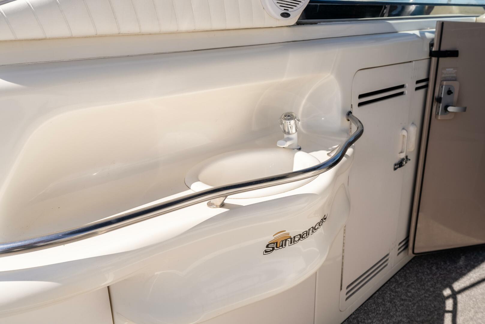 Slide: The Image of Sea Ray 400 Sundancer 1999 - 5086876