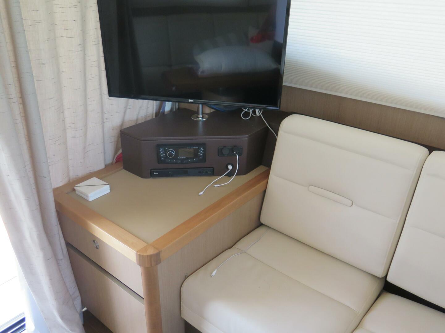 Slide: The Image of 2017 Sea Ray 400 Sundancer - DOUBLE DOWN - 10