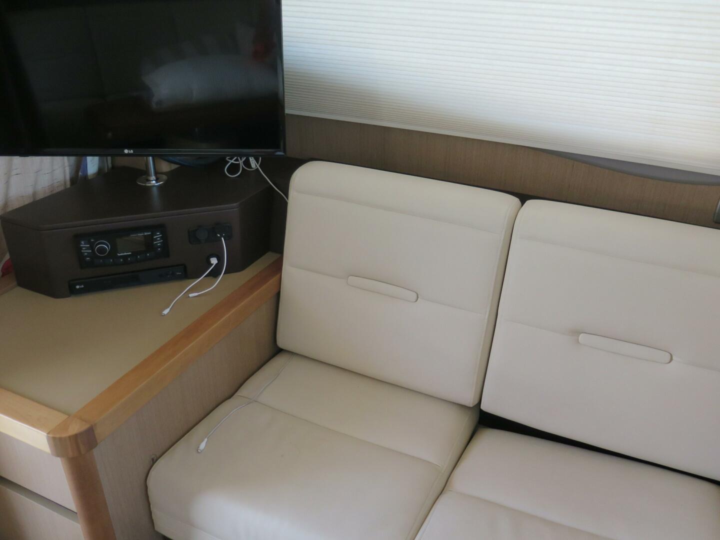 Slide: The Image of 2017 Sea Ray 400 Sundancer - DOUBLE DOWN - 11