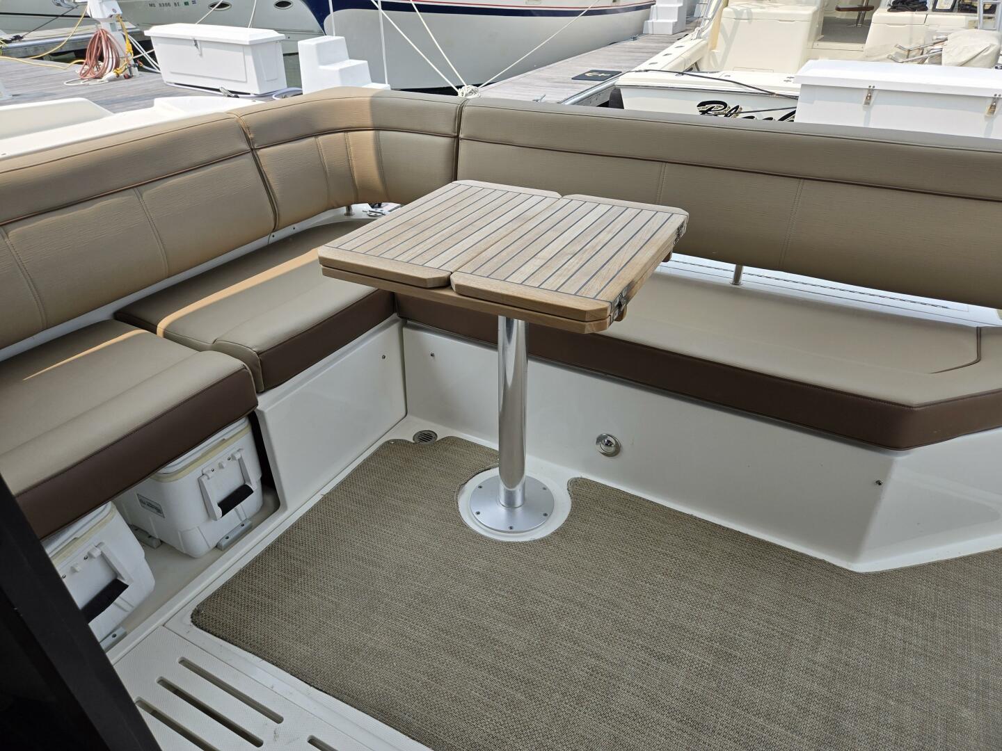 Slide: The Image of Sea Ray 400 Sundancer 2017 - 5368485