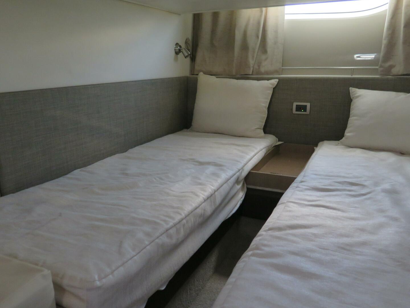 Slide: The Image of 2017 Sea Ray 400 Sundancer - DOUBLE DOWN - 16