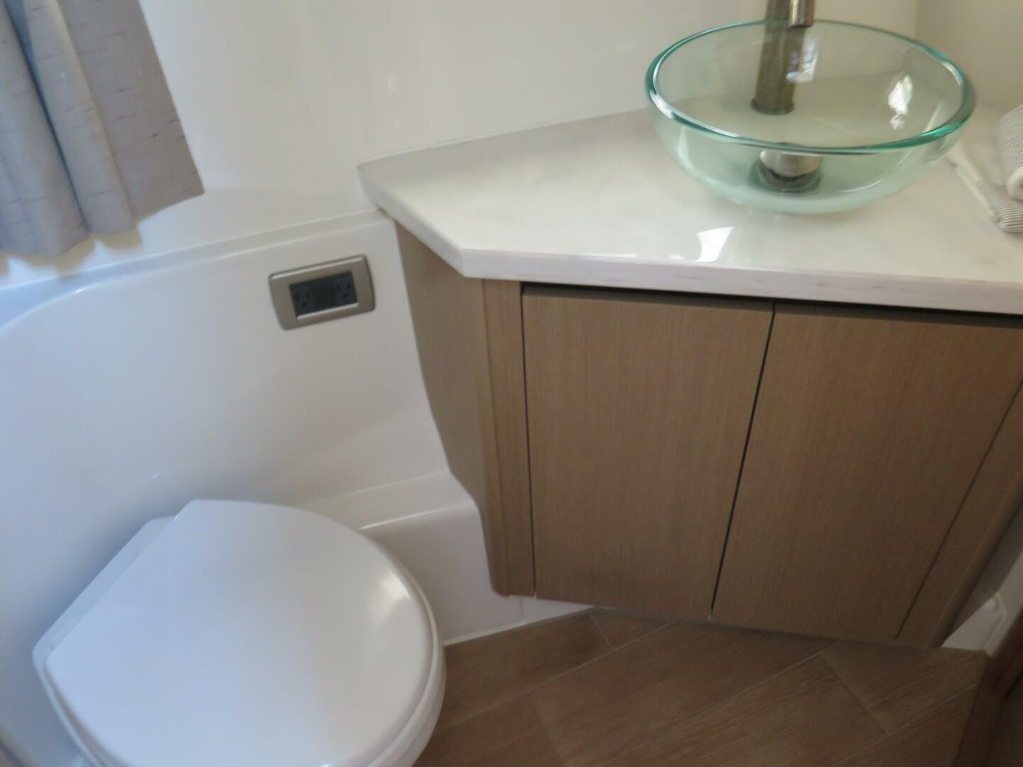 Slide: The Image of 2017 Sea Ray 400 Sundancer - DOUBLE DOWN - 18