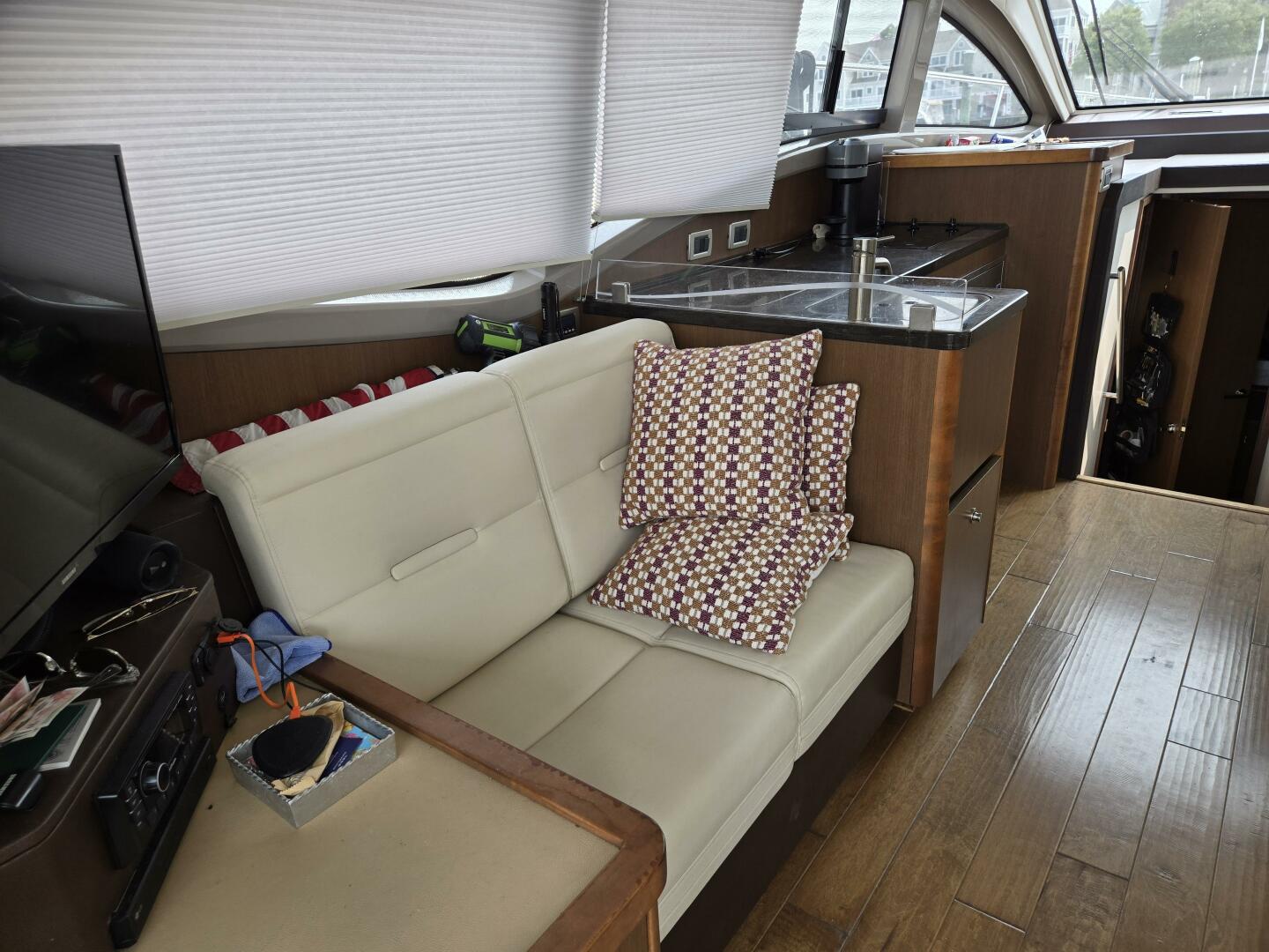Slide: The Image of Sea Ray 400 Sundancer 2017 - 5368508